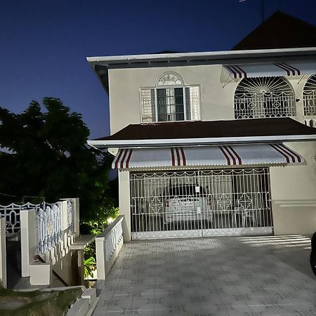 Goldenview Guesthouse אוצ'ו ריוס מראה חיצוני תמונה