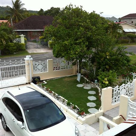 Goldenview Guesthouse אוצ'ו ריוס מראה חיצוני תמונה