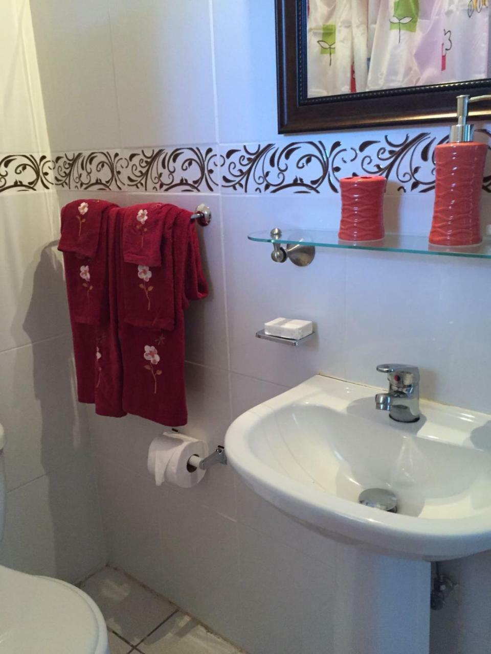 Goldenview Guesthouse אוצ'ו ריוס מראה חיצוני תמונה
