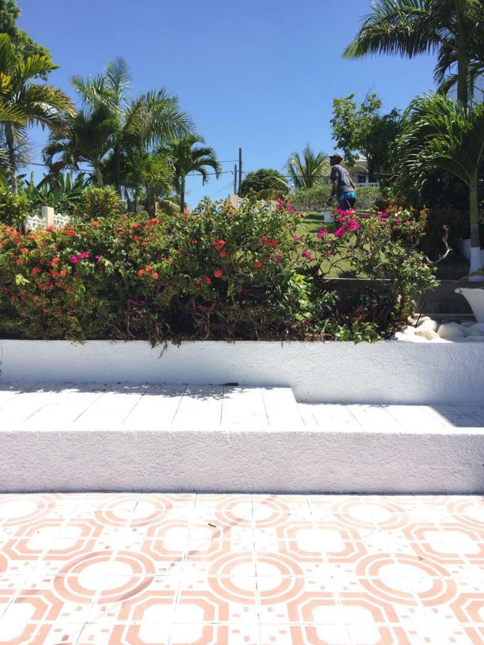 Goldenview Guesthouse אוצ'ו ריוס מראה חיצוני תמונה